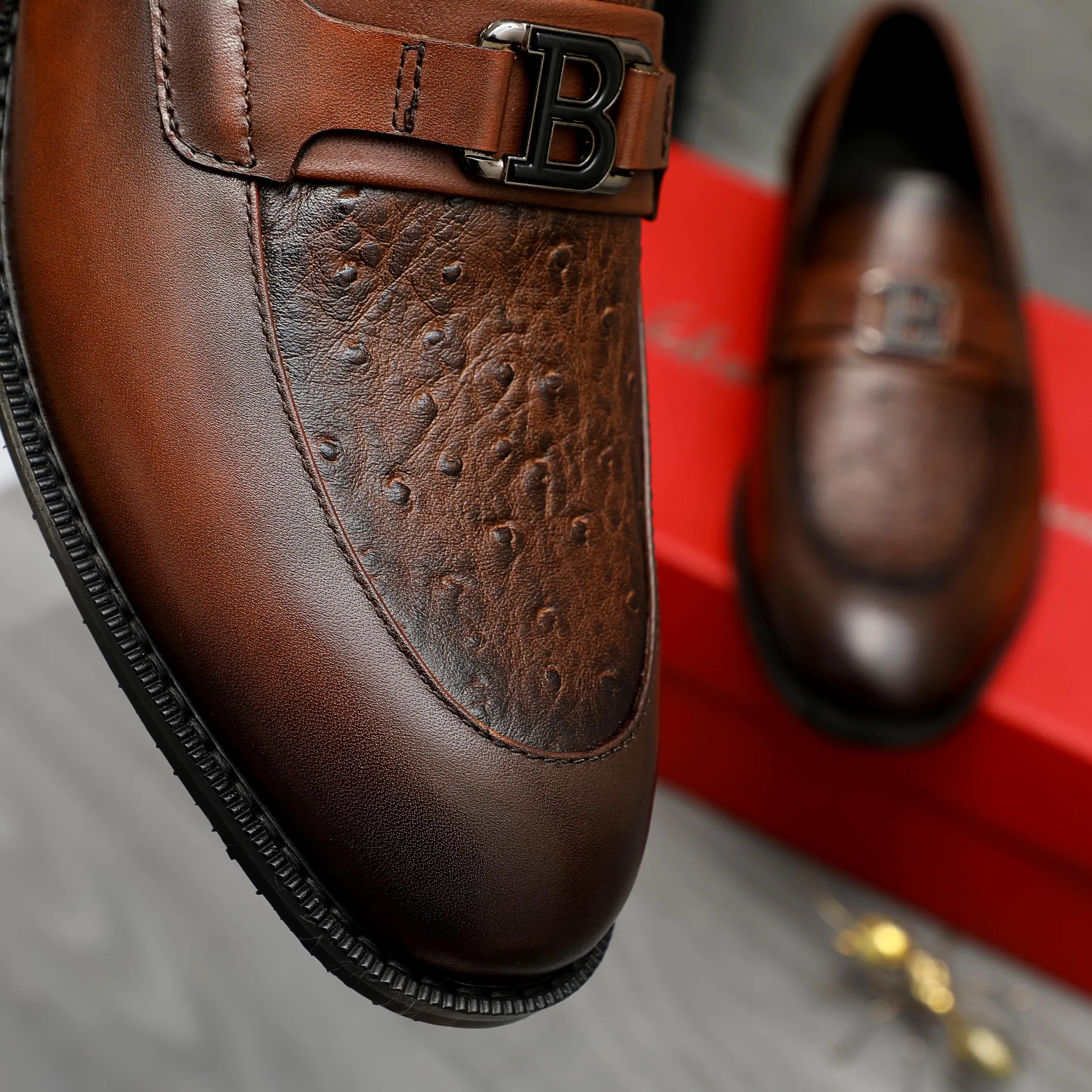 Men's shoes 💰540 Product trademark: Ferragamo "Ferragamo" business casual slip-on leather shoes Regular size: 39-45 (45. Customized, non-returnable) Product materials: Selected color-brushed ostrich pattern cowhide upper, cowhide lining, original outsole